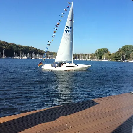 Botel Hausboot Grunewald *