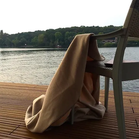 Botel Hausboot Grunewald *